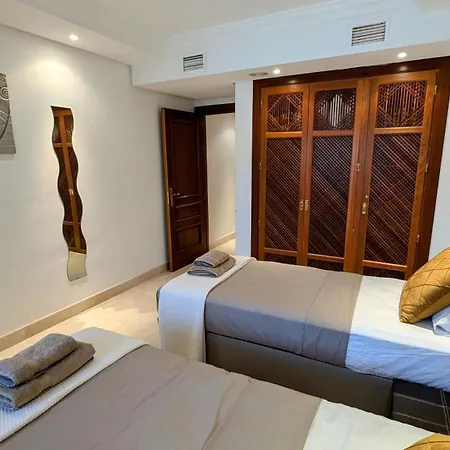 Tranquil Beachfront Mar Azul Apartment Estepona