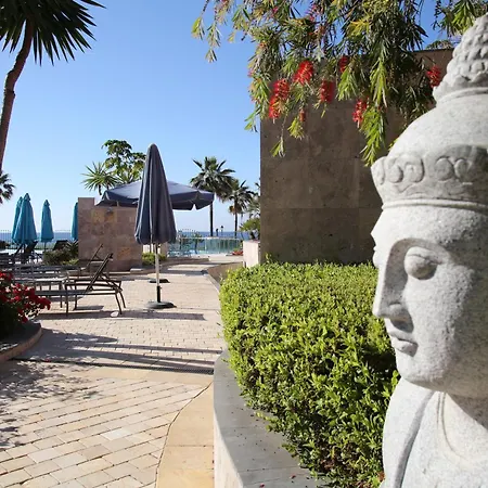 Tranquil Beachfront Mar Azul Estepona