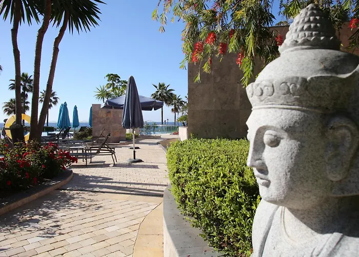 Tranquil Beachfront Mar Azul Estepona