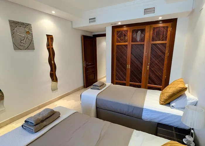 Tranquil Beachfront Mar Azul Apartment Estepona