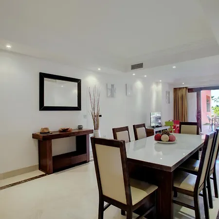 Tranquil Beachfront Mar Azul * إِستيبونا