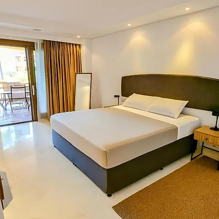 Tranquil Beachfront Mar Azul * إِستيبونا